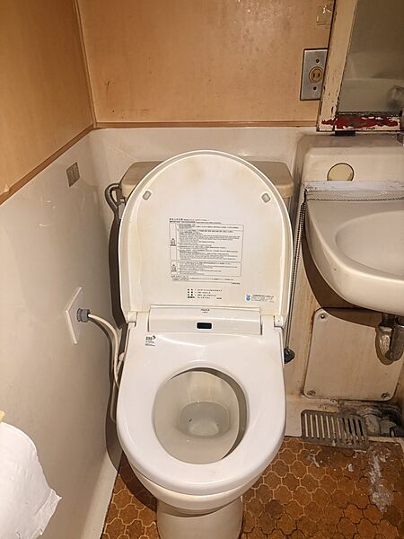 トイレを拡大表示