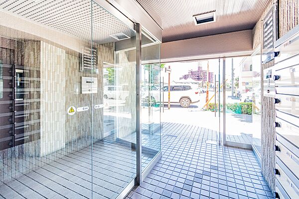 エントランスを拡大表示