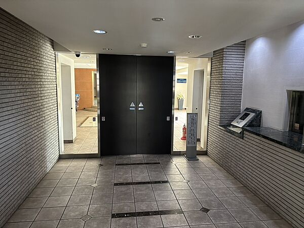 エントランスを拡大表示