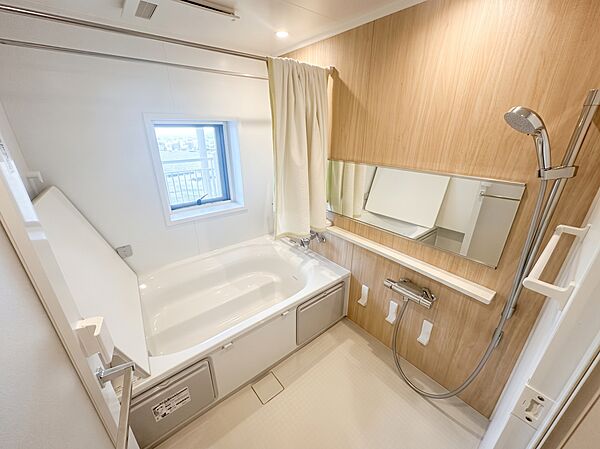 浴室を拡大表示