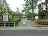 周辺：戸塚榎戸公園（800m）