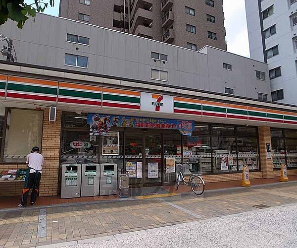 画像30:セブンイレブン烏丸五条店まで59m 五条通のコンビニです