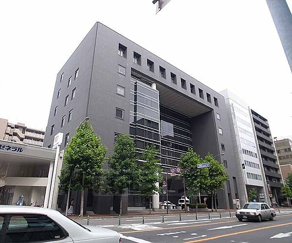 画像21:下京警察署まで656m 下京区の警察署です。