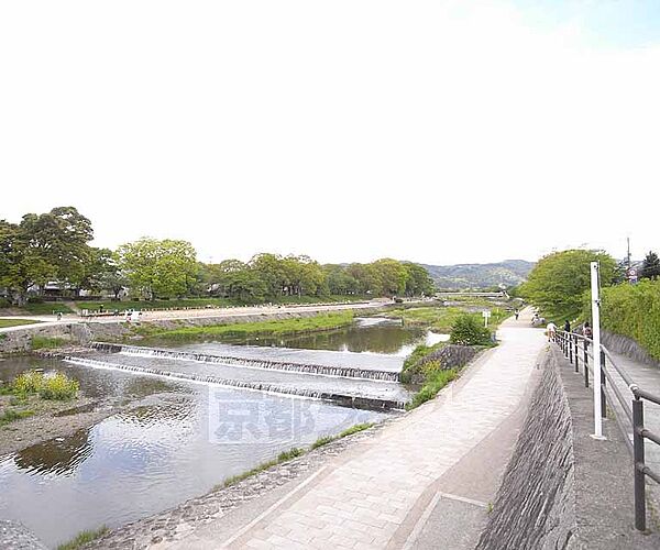 画像24:鴨川まで900m 京都の南北を流れる鴨川。散歩コースにもピッタリです。