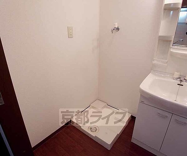 画像12:室内洗濯機置場です。