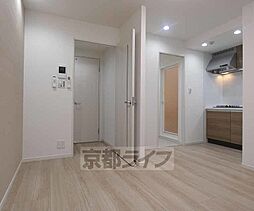 京都市営烏丸線 今出川駅 徒歩17分の賃貸マンション 4階1LDKのリビング/ダイニング