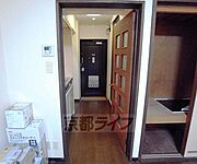お部屋から見た廊下です