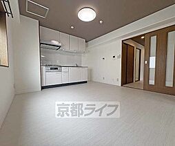 京都地下鉄東西線 京都市役所前駅 徒歩4分の賃貸マンション 4階3LDKのリビング/ダイニング