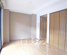 JR山陰本線 円町駅 徒歩1分の賃貸マンション 1階1Kのリビング/ダイニング