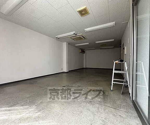 室内