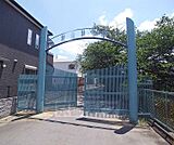 東山幼稚園まで214m