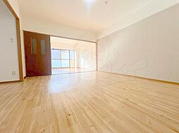 阪急京都本線 摂津市駅 徒歩7分の賃貸マンション 3階3LDKのリビング/ダイニング