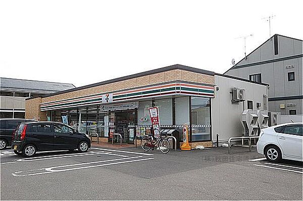 画像16:セブンイレブン保戸野桜町店(500m)