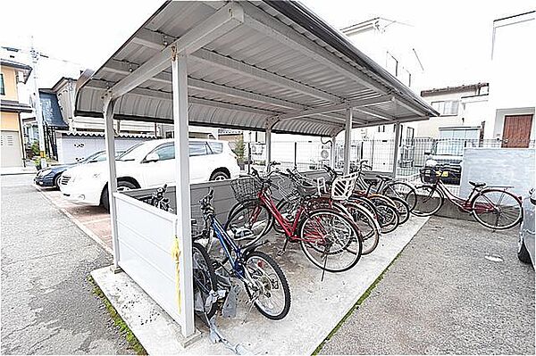 apartment 秋田県秋田市山王７丁目9番35号　秋田住宅流通センタ‐本社ビル1階
