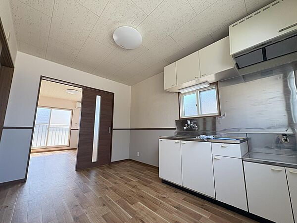 apartment 秋田県秋田市山王７丁目9番35号　秋田住宅流通センタ‐本社ビル1階