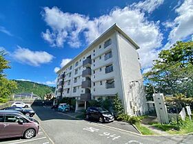 陽和台第4住宅1号棟  ｜ 大阪府茨木市山手台４丁目（賃貸マンション2LDK・2階・51.71㎡） その1