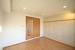 Five Two 7階1DKのリビング/ダイニング