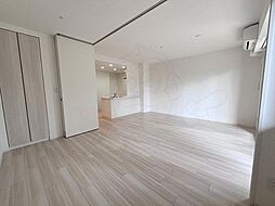 アーバンパーク淡路 1階2LDKのリビング/ダイニング