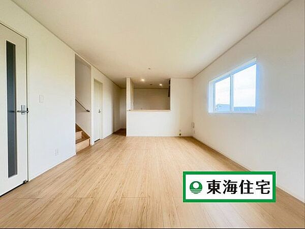 リビング/ダイニングを拡大表示
