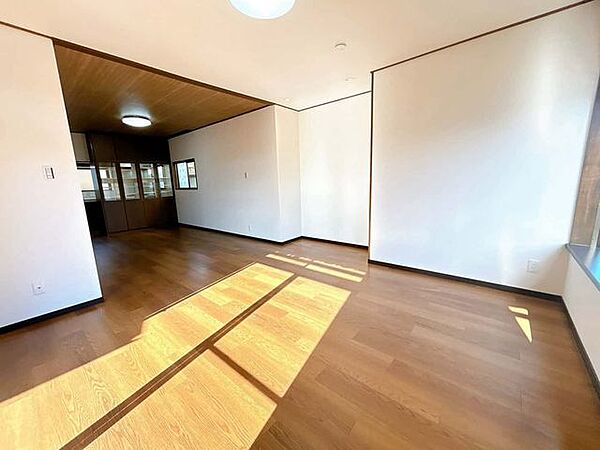 リビング/ダイニングを拡大表示