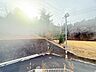 その他：《眺望》角地ならではの開放感と陽当たり。