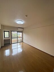 オリエンタル黒髪 307 3階1Kのリビング/ダイニング