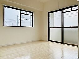 阪急神戸本線 園田駅 徒歩12分の賃貸マンション 5階3LDKのリビング/ダイニング