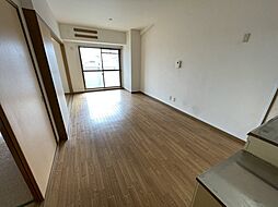 阪急伊丹線 新伊丹駅 徒歩7分の賃貸マンション 3階3LDKのリビング/ダイニング