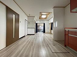 東園田町6丁目貸家 1階1LDKのリビング/ダイニング