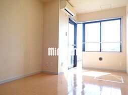 グリーンヒル 5階1Kのリビング/ダイニング