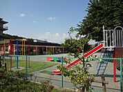 幼稚園、保育園「まきば第2保育園まで690m」
