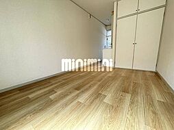 美しの森ハウスA棟 2階ワンルームのリビング/ダイニング