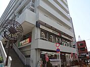 飲食店「ポポラマーマまで90m」