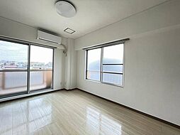 リバーサイド小澤 4階1DKのリビング/ダイニング