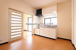 ビラ・フラワーヒル 2階2DKのリビング/ダイニング