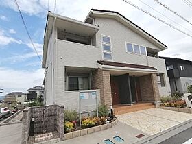 ラ・レコルトA  ｜ 京都府木津川市城山台１１丁目（賃貸アパート2LDK・2階・58.70㎡） その1