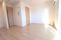 第8グリーンハイツ 1階ワンルームのリビング/ダイニング