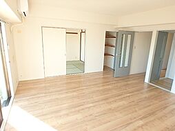 キャラミＯＭＩＹＡ 5階3LDKのリビング/ダイニング