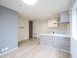 Ｅａｓｔ　ｆｉｅｌｄ 3階2LDKのリビング/ダイニング