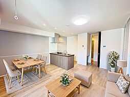 Ｐｅｔｉｔｅ　Ｌｕｍｉｅｒｅ 2階2LDKのリビング/ダイニング