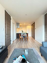 グレース 2階2LDKのリビング/ダイニング