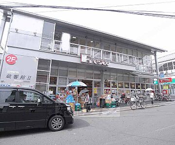 周辺：フレスコ 桃山店まで400m 近鉄京都線、桃山御陵駅降りたスグです