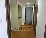 キッチン回りも広々としています