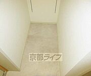 玄関周りに収納できます