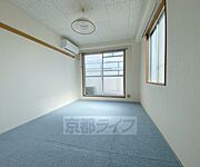 最上階・角部屋で2面窓のある風通しの良い、明るいお部屋です。