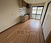 ひろびろとした居室です。ゆったりくつろげますね。