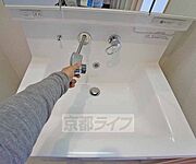 シャワーヘッドが伸びます。