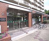 京都銀行 向島支店まで769m 向島ニュータウン内の京都銀行