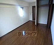 フローリングがとてもキレイです。