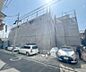 外観：・建築中